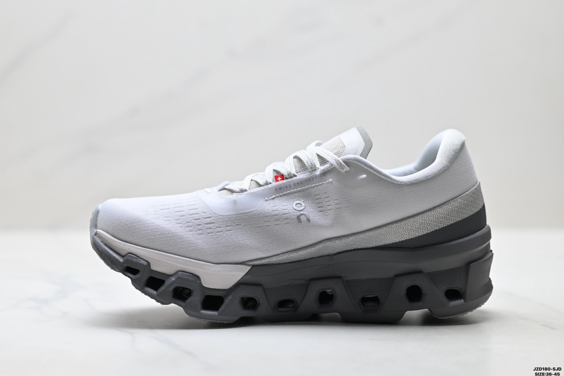 On Cloudmonster 2 – Lightweight Low-Top Running Shoe | Tennis-Inspired Streetwear 3WE10112564