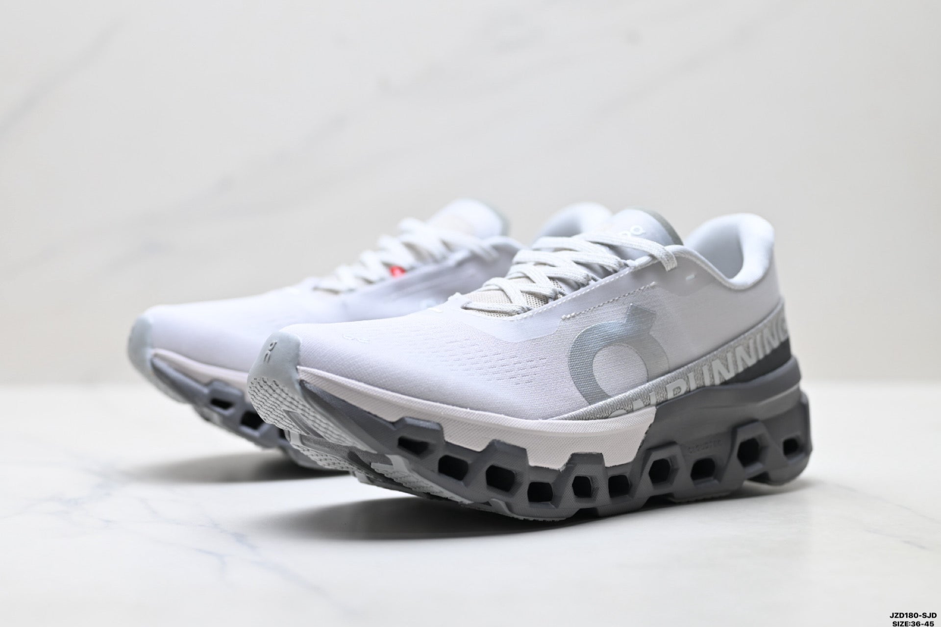On Cloudmonster 2 – Lightweight Low-Top Running Shoe | Tennis-Inspired Streetwear 3WE10112564