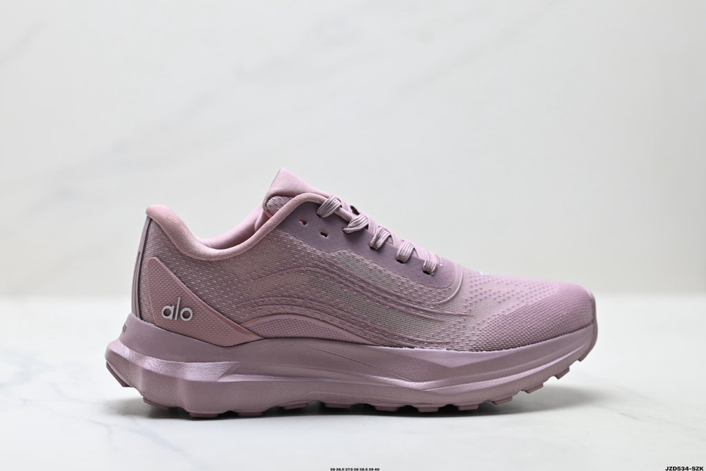 Alo Yoga Alo Runner – Breathable Mesh Low-Top Sneaker | City Commute & Training A0590U