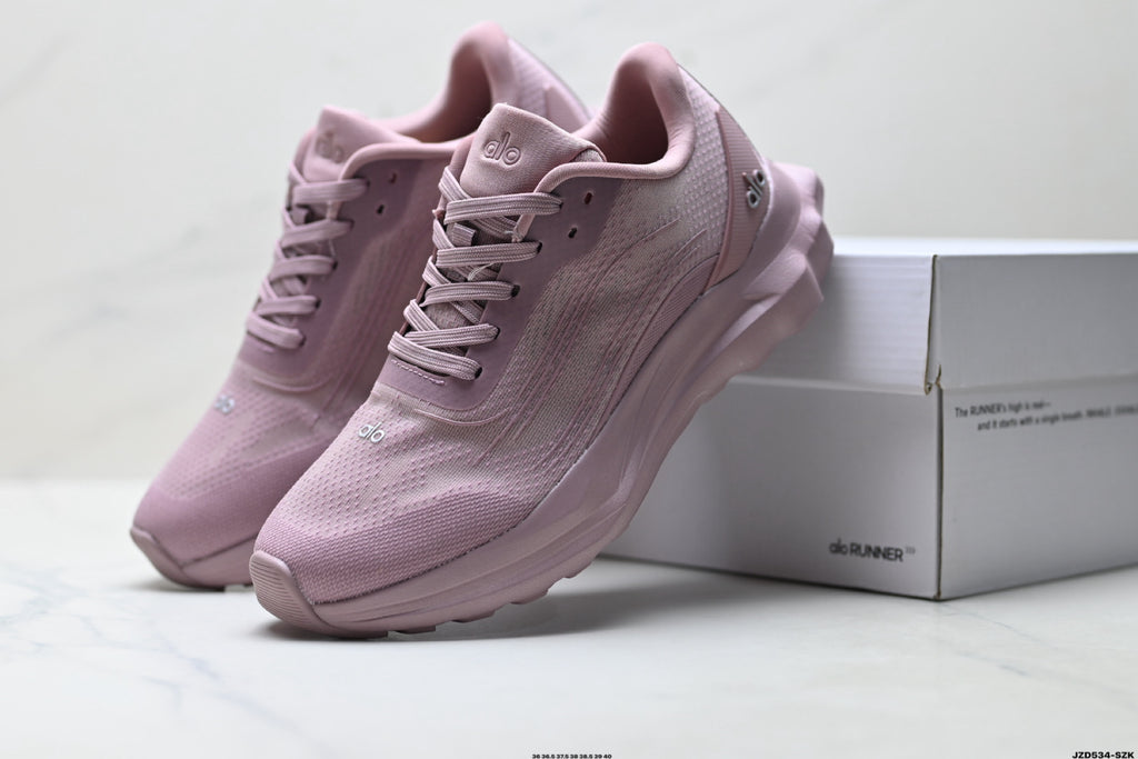 Alo Yoga Alo Runner – Breathable Mesh Low-Top Sneaker | City Commute & Training A0590U