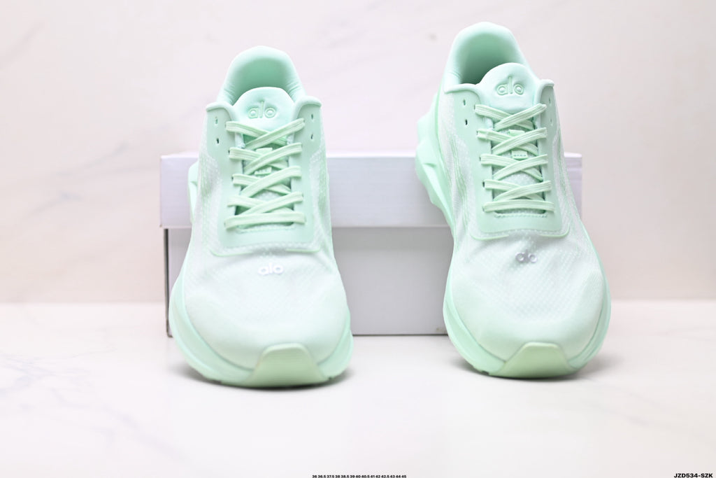 Alo Yoga Alo Runner – Breathable Mesh Low-Top Sneaker | City Commute & Training A0590U（副本）