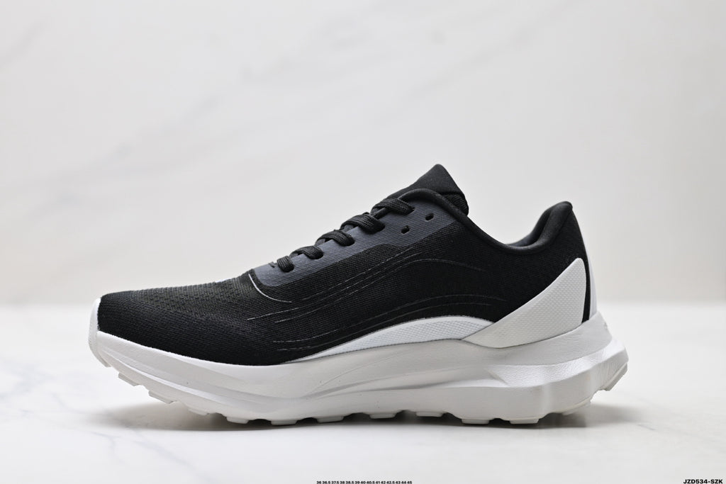 Alo Yoga Alo Runner – Breathable Mesh Low-Top Sneaker | City Commute & Training Black and White