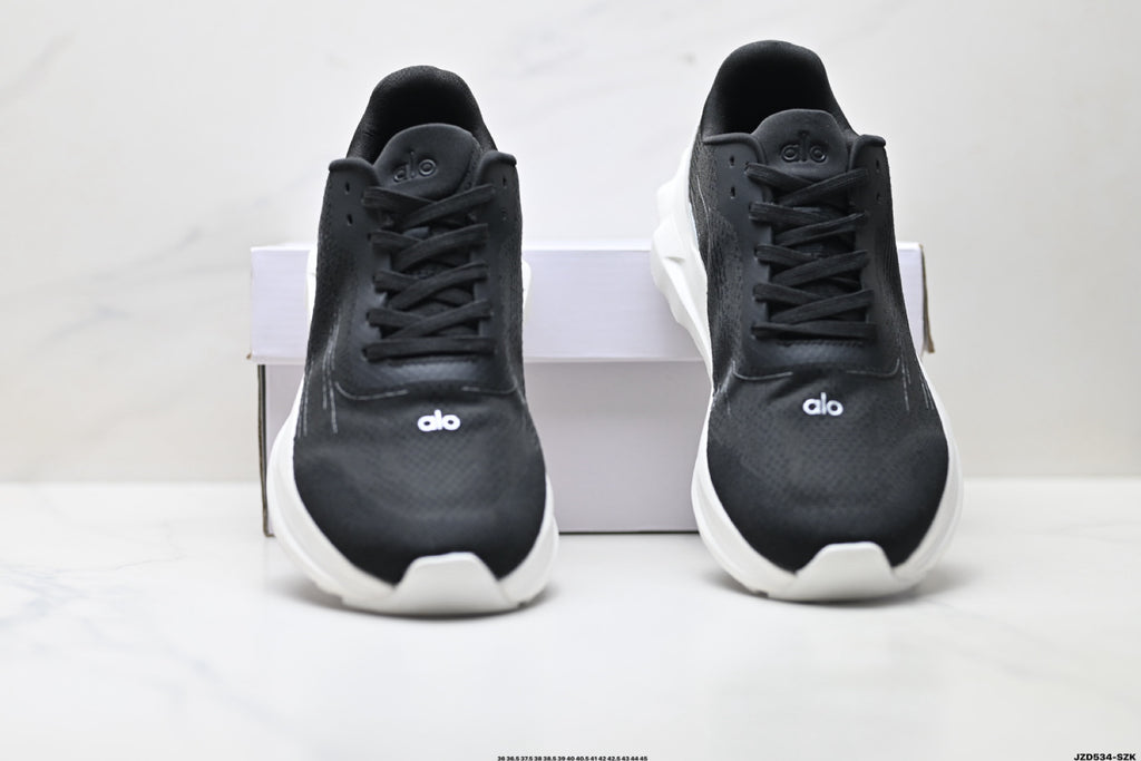 Alo Yoga Alo Runner – Breathable Mesh Low-Top Sneaker | City Commute & Training Black and White