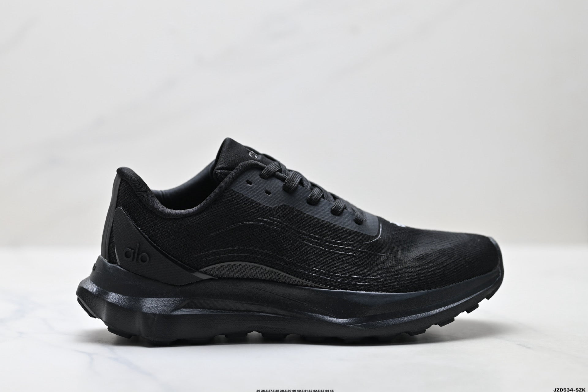 Alo Yoga Alo Runner – Breathable Mesh Low-Top Sneaker | City Commute & Training Black
