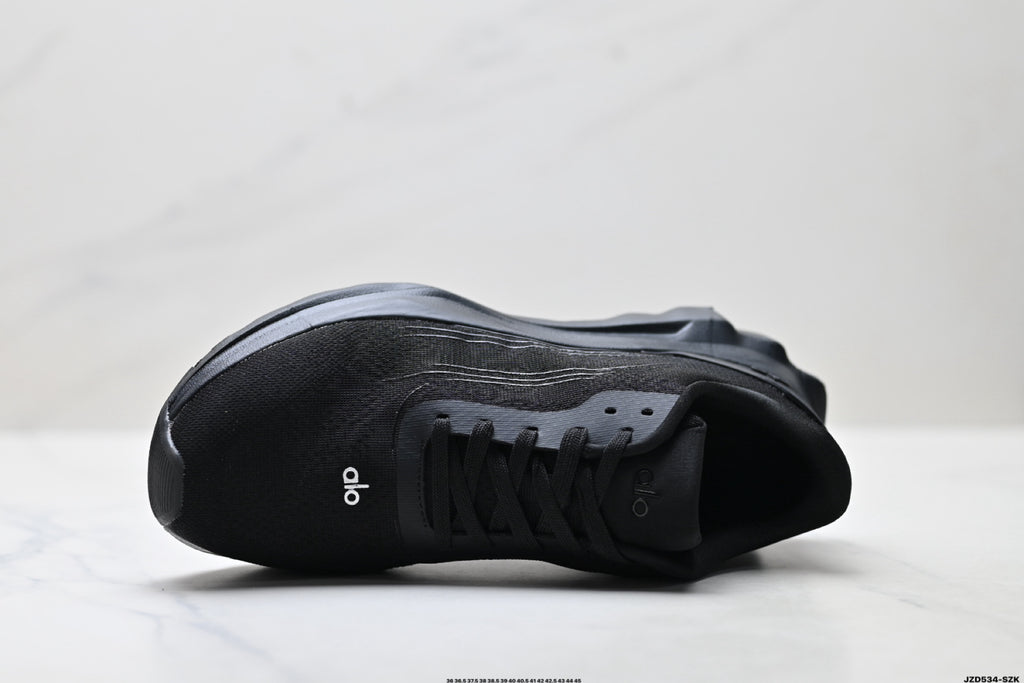 Alo Yoga Alo Runner – Breathable Mesh Low-Top Sneaker | City Commute & Training Black