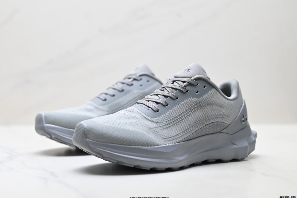 Alo Yoga Alo Runner – Breathable Mesh Low-Top Sneaker | City Commute & Training