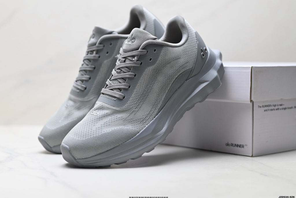 Alo Yoga Alo Runner – Breathable Mesh Low-Top Sneaker | City Commute & Training