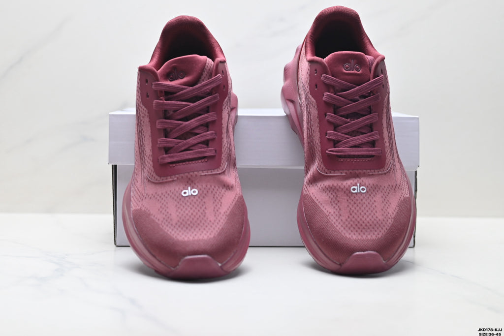 Alo Yoga Alo Runner – Breathable Mesh Low-Top Sneaker | City Commute & Training Purple