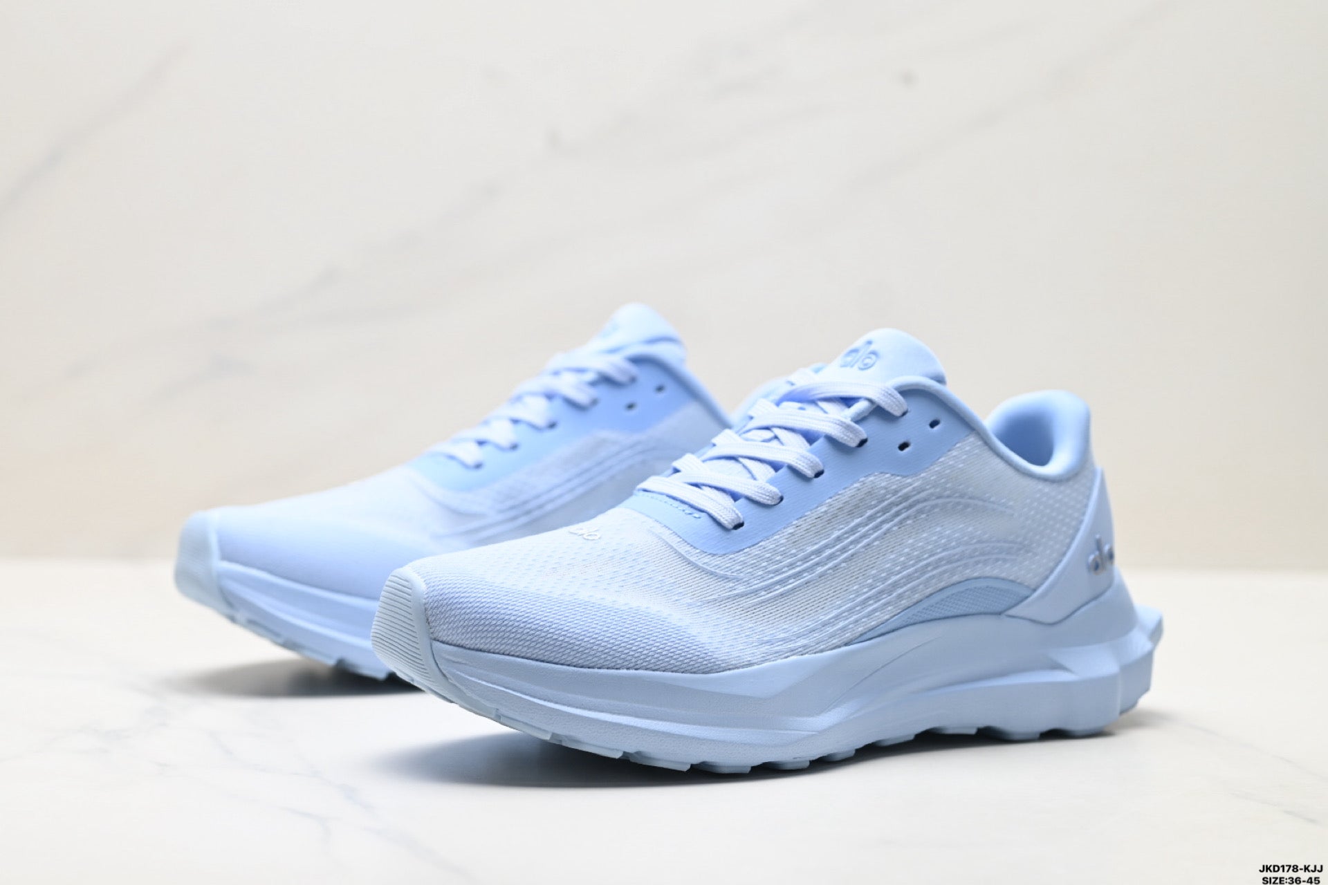 Alo Yoga Alo Runner – Breathable Mesh Low-Top Sneaker | City Commute & Training Sky blue