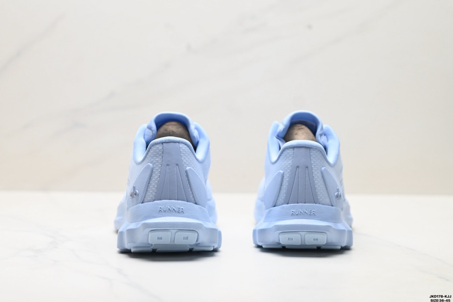Alo Yoga Alo Runner – Breathable Mesh Low-Top Sneaker | City Commute & Training Sky blue