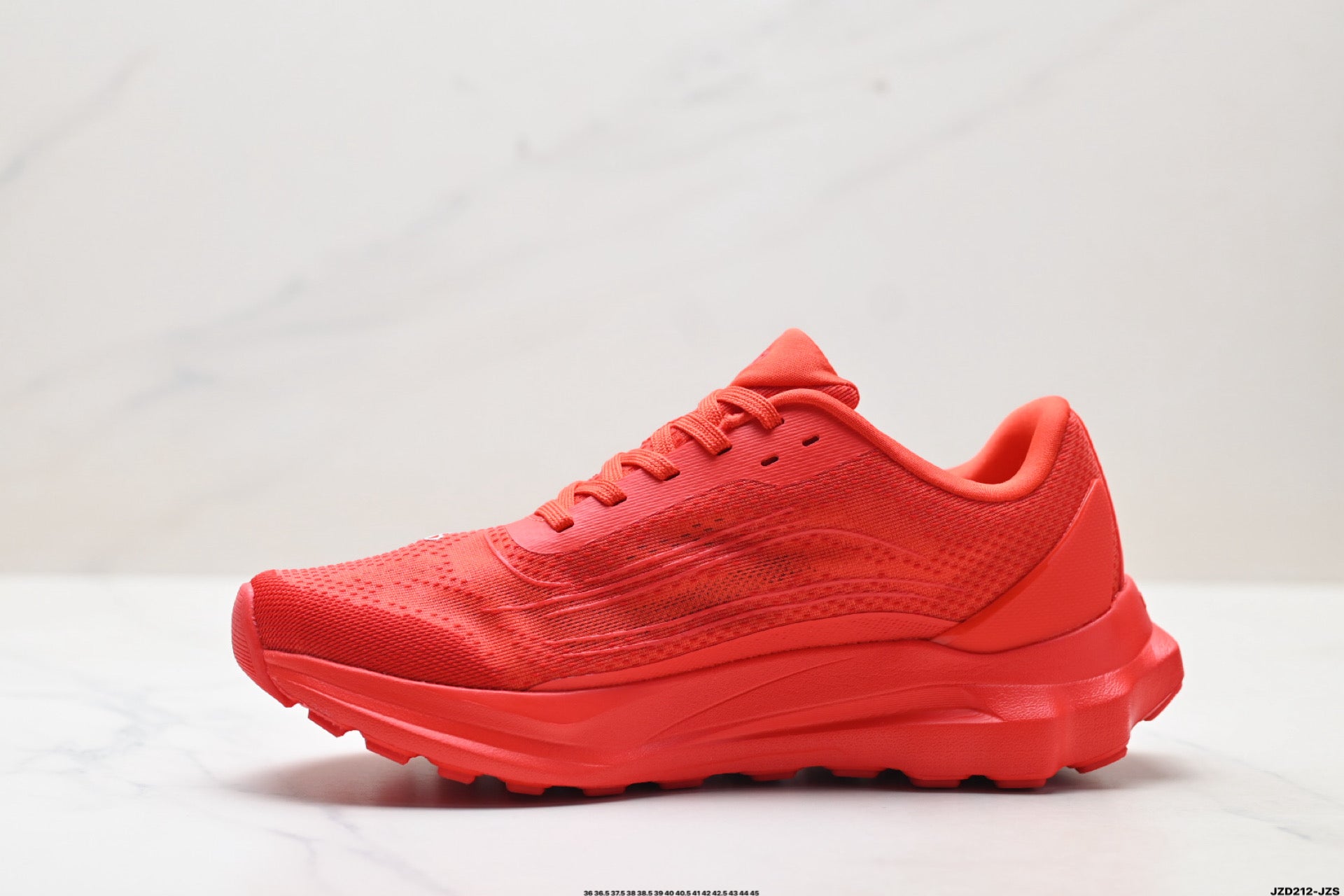 Alo Yoga Alo Runner – Breathable Mesh Low-Top Sneaker | City Commute & Training A0590USky red