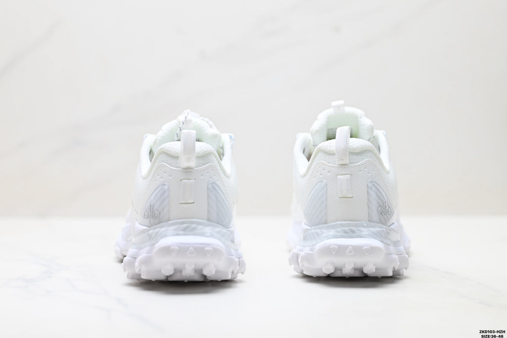 Alo Yoga Alo Runner Trail – Breathable Mesh Low-Top Trail Sneaker | City to Trail A0892U