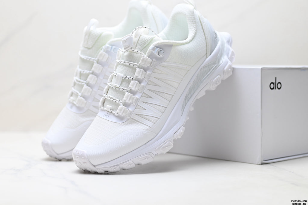 Alo Yoga Alo Runner Trail – Breathable Mesh Low-Top Trail Sneaker | City to Trail A0892U