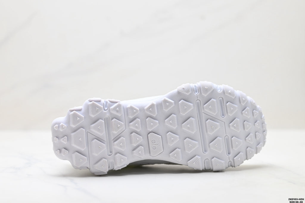 Alo Yoga Alo Runner Trail – Breathable Mesh Low-Top Trail Sneaker | City to Trail A0892U