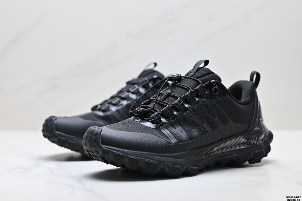 Alo Yoga Alo Runner Trail – Breathable Mesh Low-Top Trail Sneaker | City to Trail A0892U- Black
