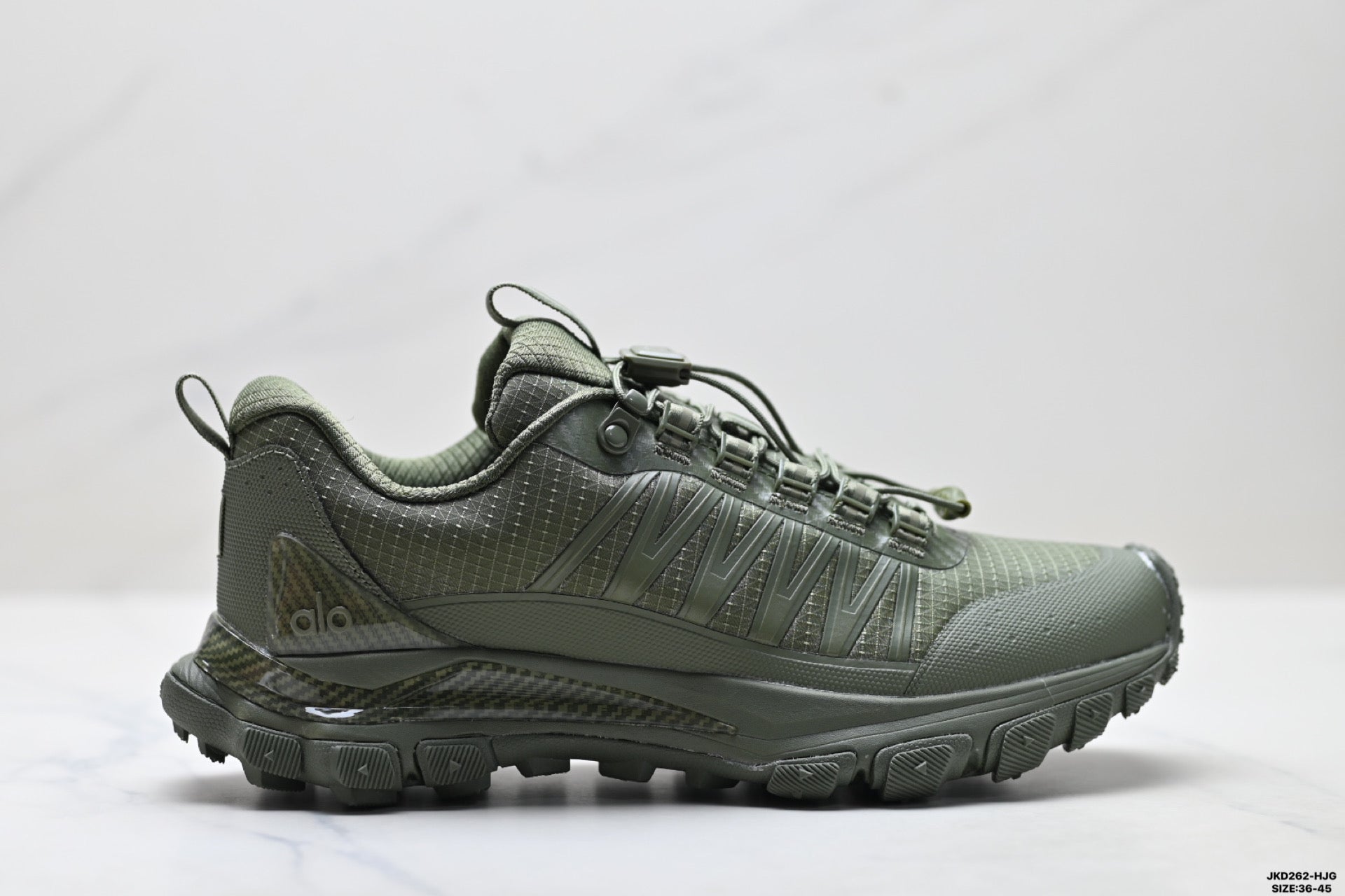 Alo Yoga Alo Runner Trail – Breathable Mesh Low-Top Trail Sneaker | City to Trail A0892U-Dark green