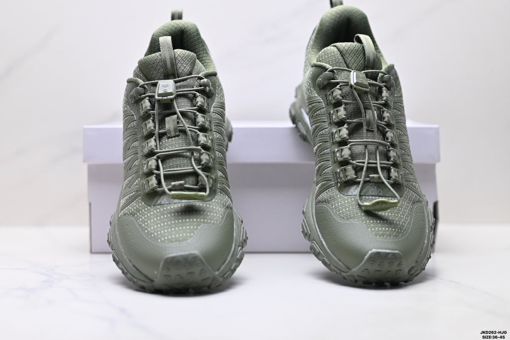 Alo Yoga Alo Runner Trail – Breathable Mesh Low-Top Trail Sneaker | City to Trail A0892U-Dark green