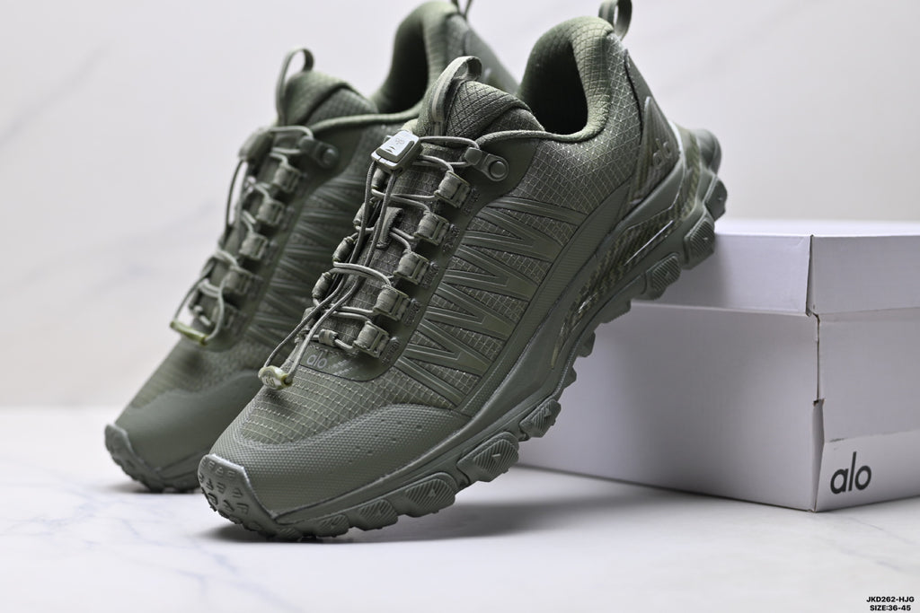 Alo Yoga Alo Runner Trail – Breathable Mesh Low-Top Trail Sneaker | City to Trail A0892U-Dark green