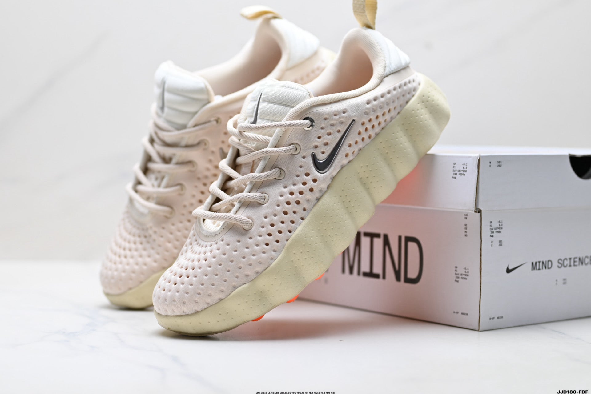 Nike Mind 002 Training Shoe HQ4310-100