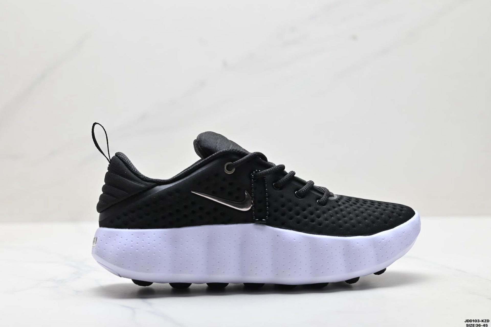 Nike Mind 002 Training Shoe