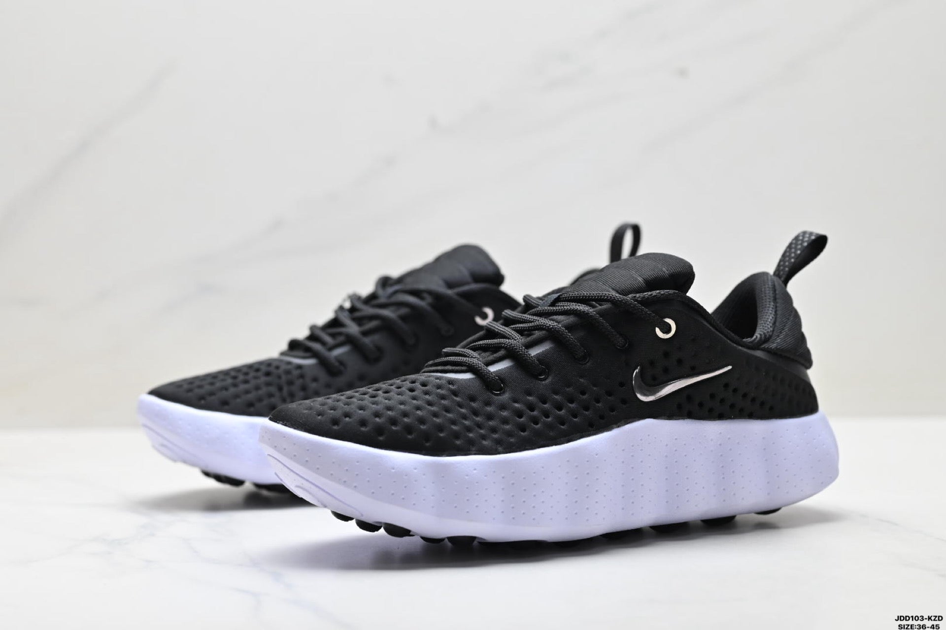 Nike Mind 002 Training Shoe
