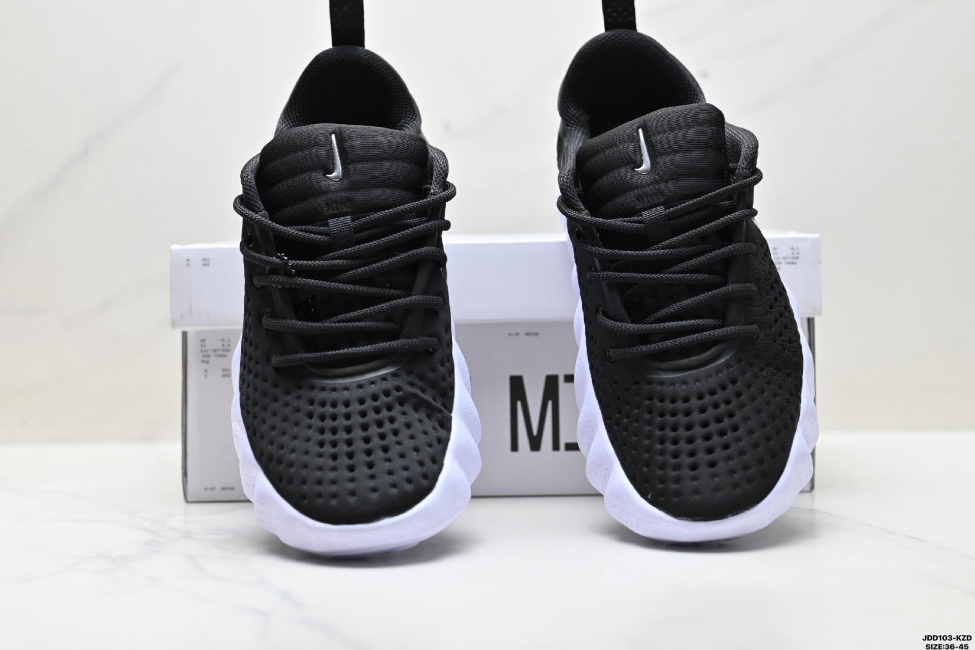 Nike Mind 002 Training Shoe