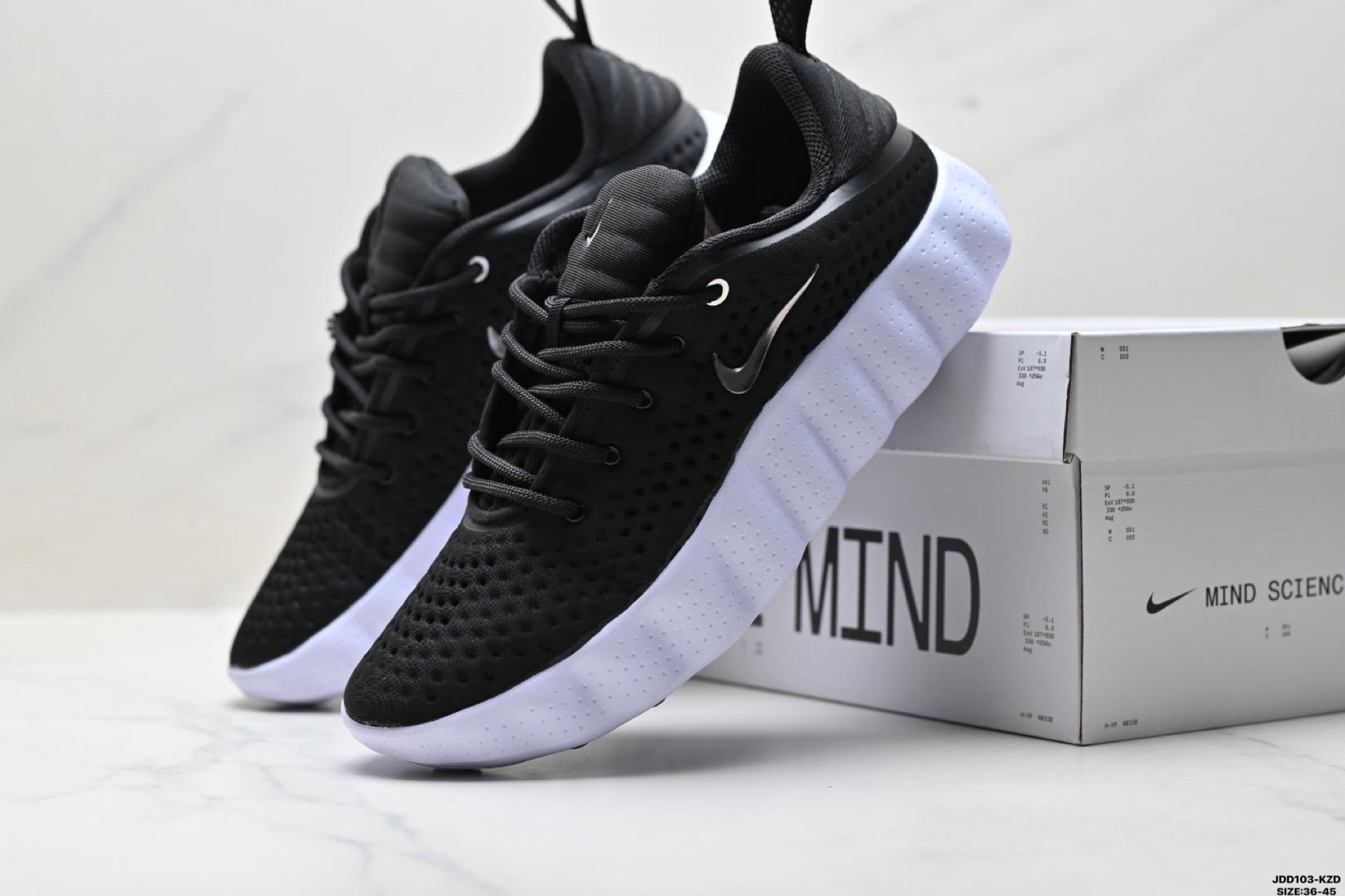 Nike Mind 002 Training Shoe