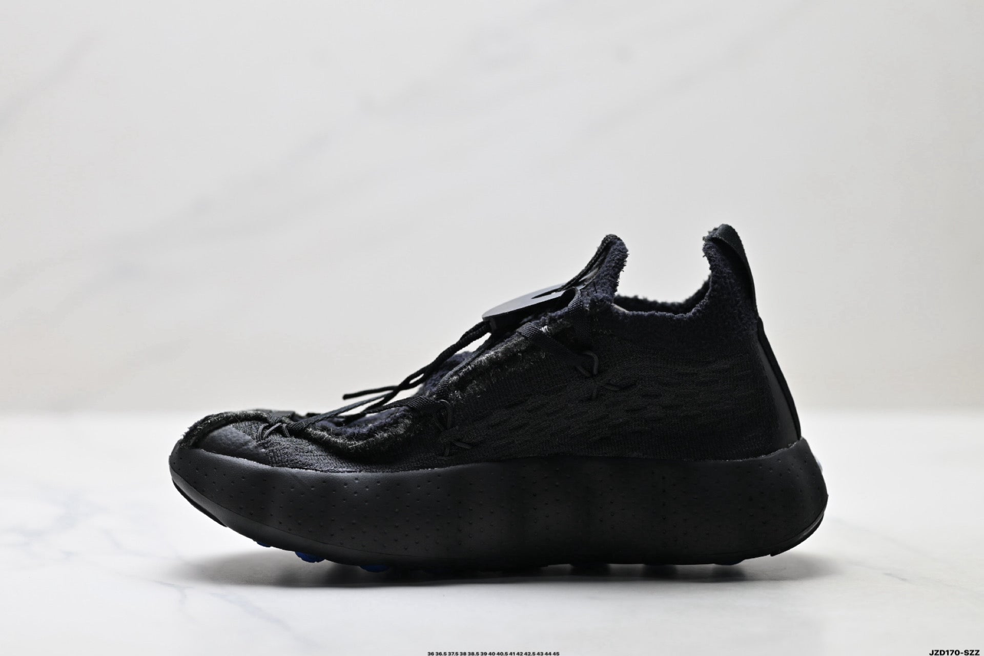 Nike Mind 002 Training Shoe  IQ8504-002