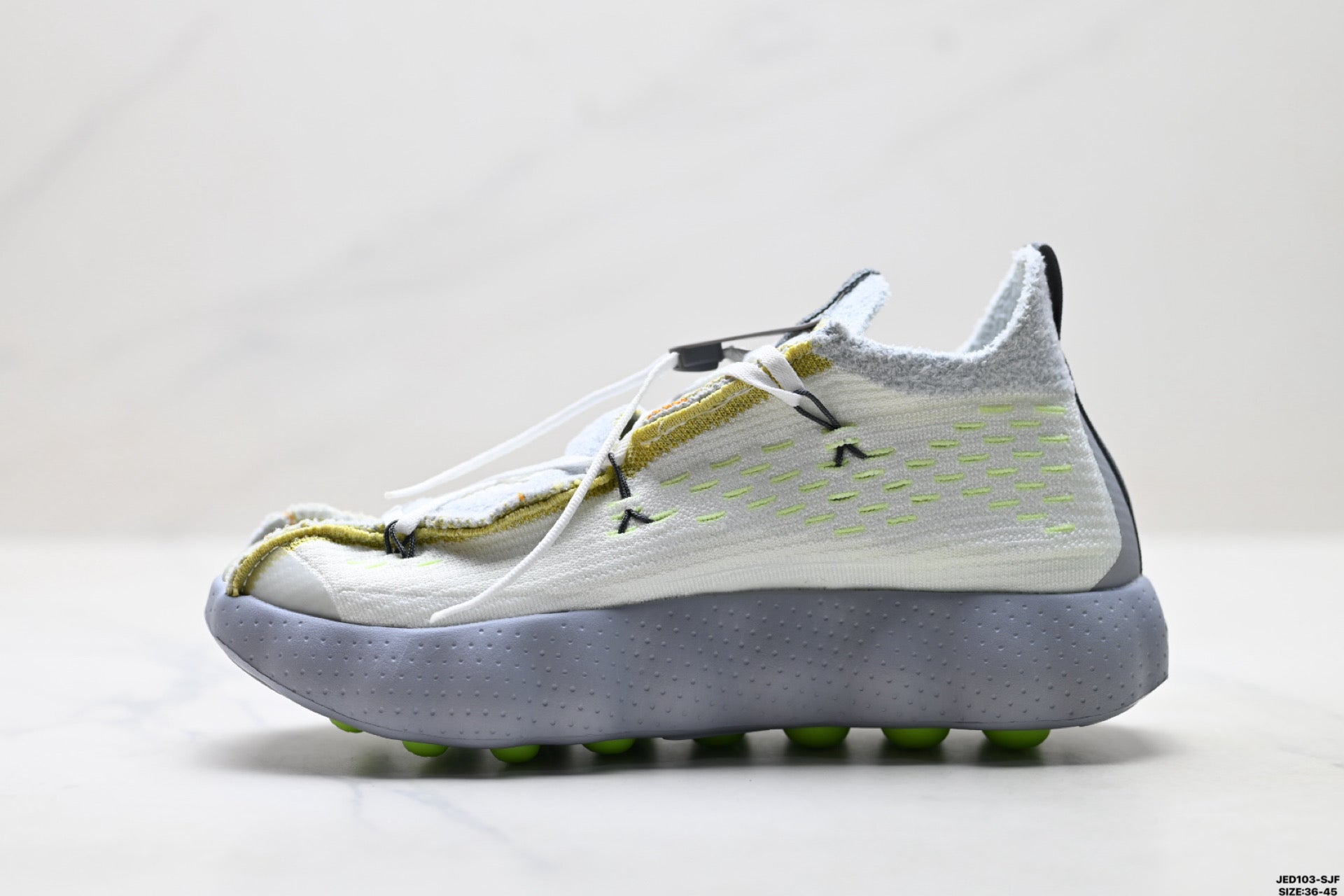 Nike Mind 002 Training Shoe  IQ2176-100