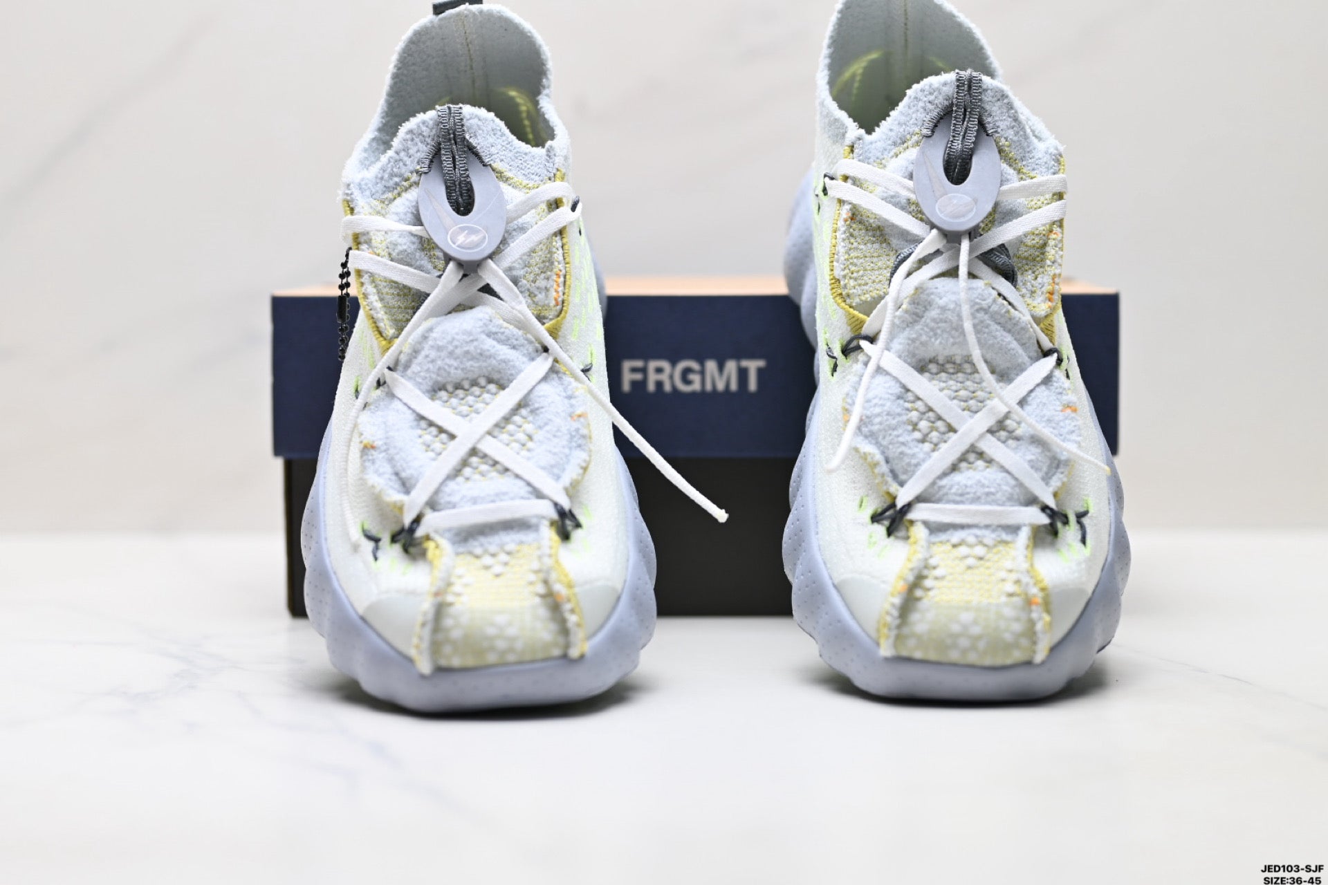 Nike Mind 002 Training Shoe  IQ2176-100