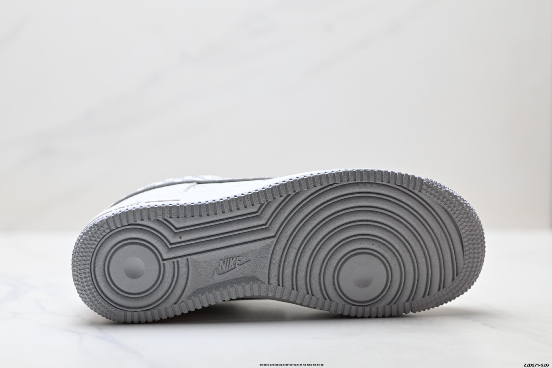 Nike Air Force 1 '07 LV8 – Low Top Sneaker WY0655-120