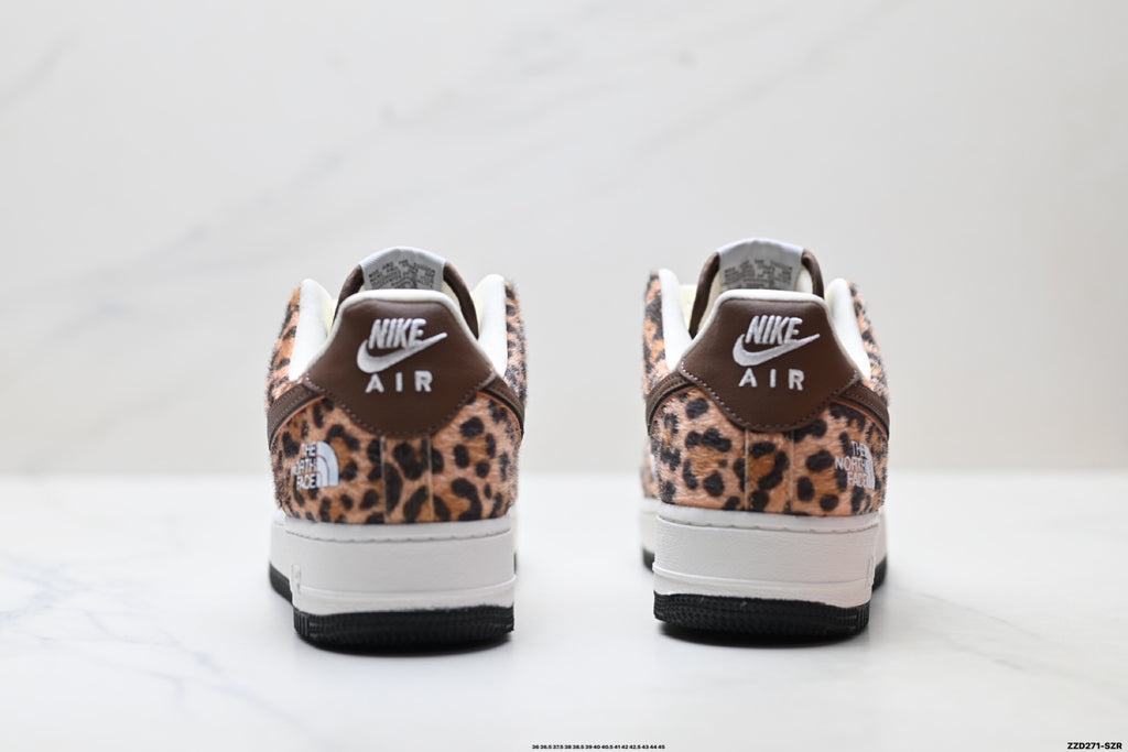 Nike Air Force 1 '07 LV8 – Low Top Sneaker WY0655-118