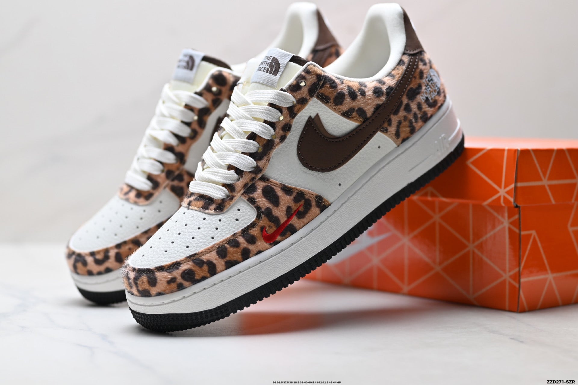 Nike Air Force 1 '07 LV8 – Low Top Sneaker WY0655-118