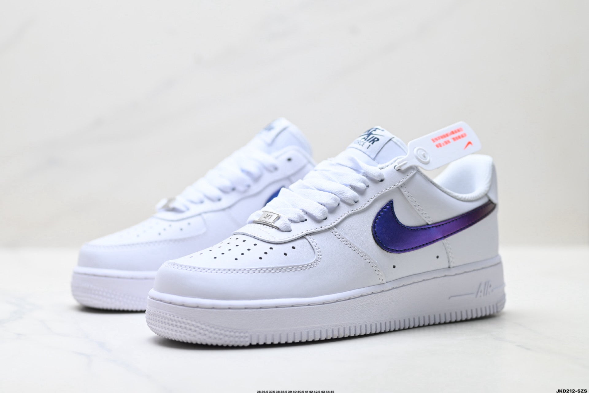 Nike Air Force 1 '07 LV8 – Low Top Sneaker  lQ0407-100
