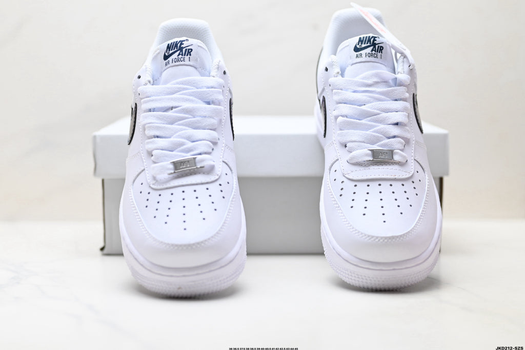 Nike Air Force 1 '07 LV8 – Low Top Sneaker  lQ0407-100