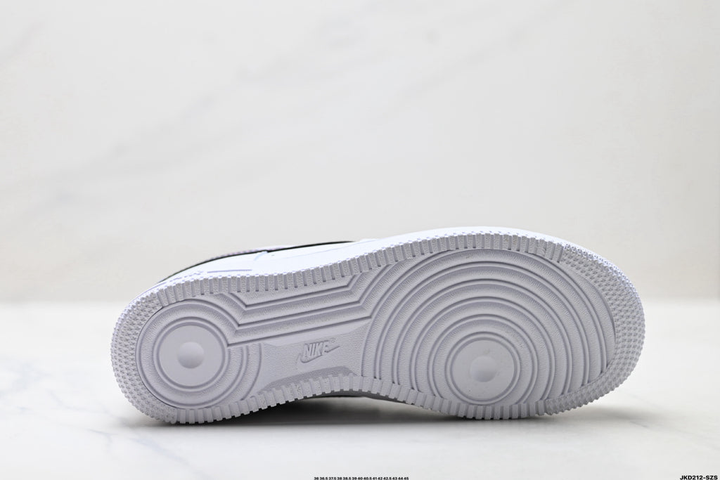 Nike Air Force 1 '07 LV8 – Low Top Sneaker  lQ0407-100
