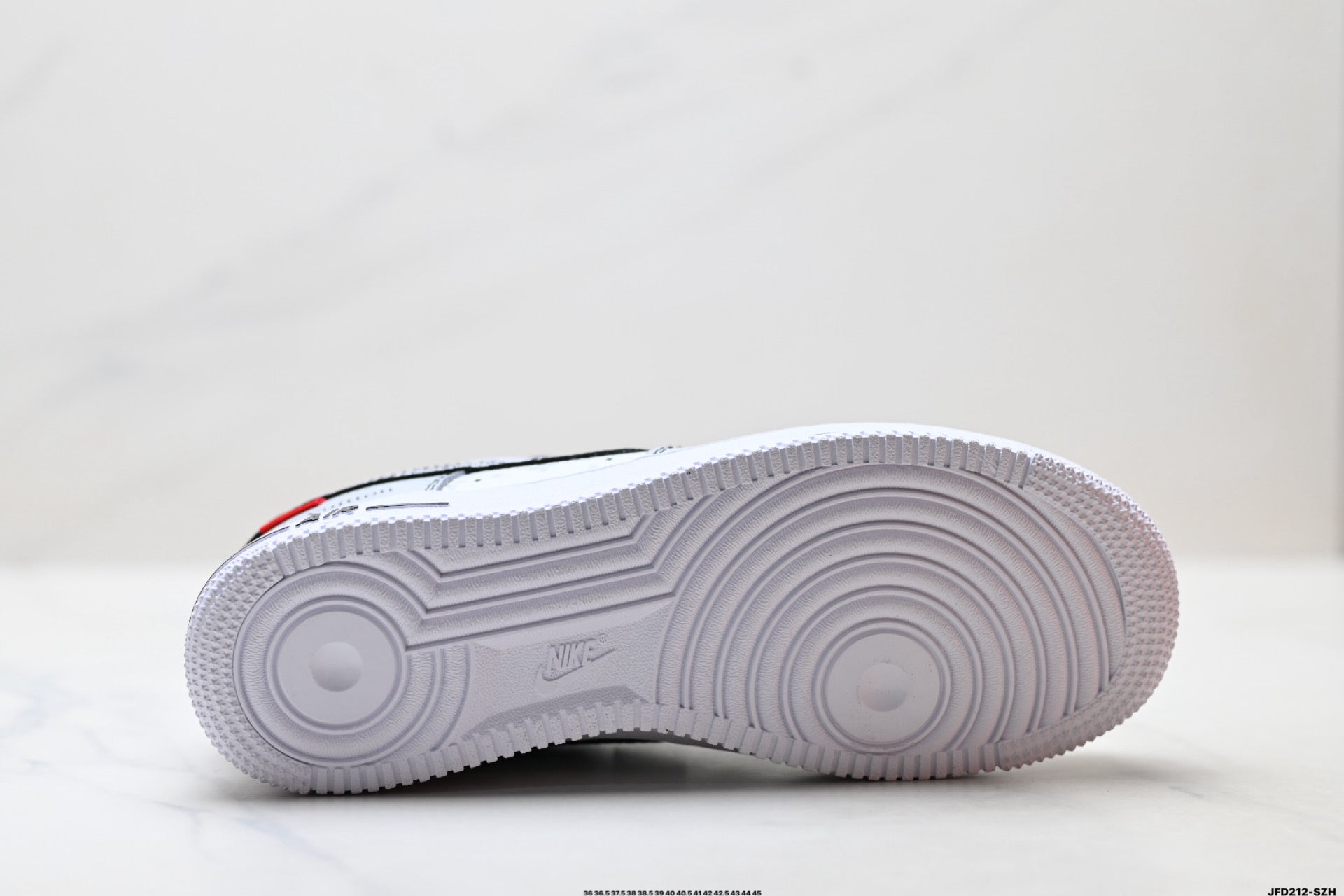 Nike Air Force 1 '07 LV8 – Low Top Sneaker CZ0270-210