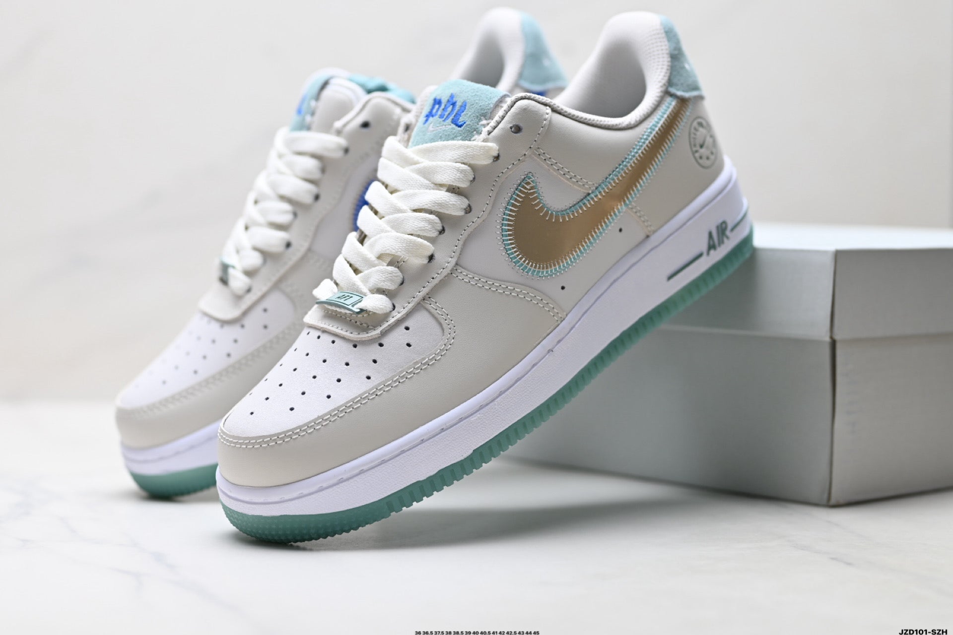 Nike Air Force 1 '07 LV8 – Low Top Sneaker IV6205-104