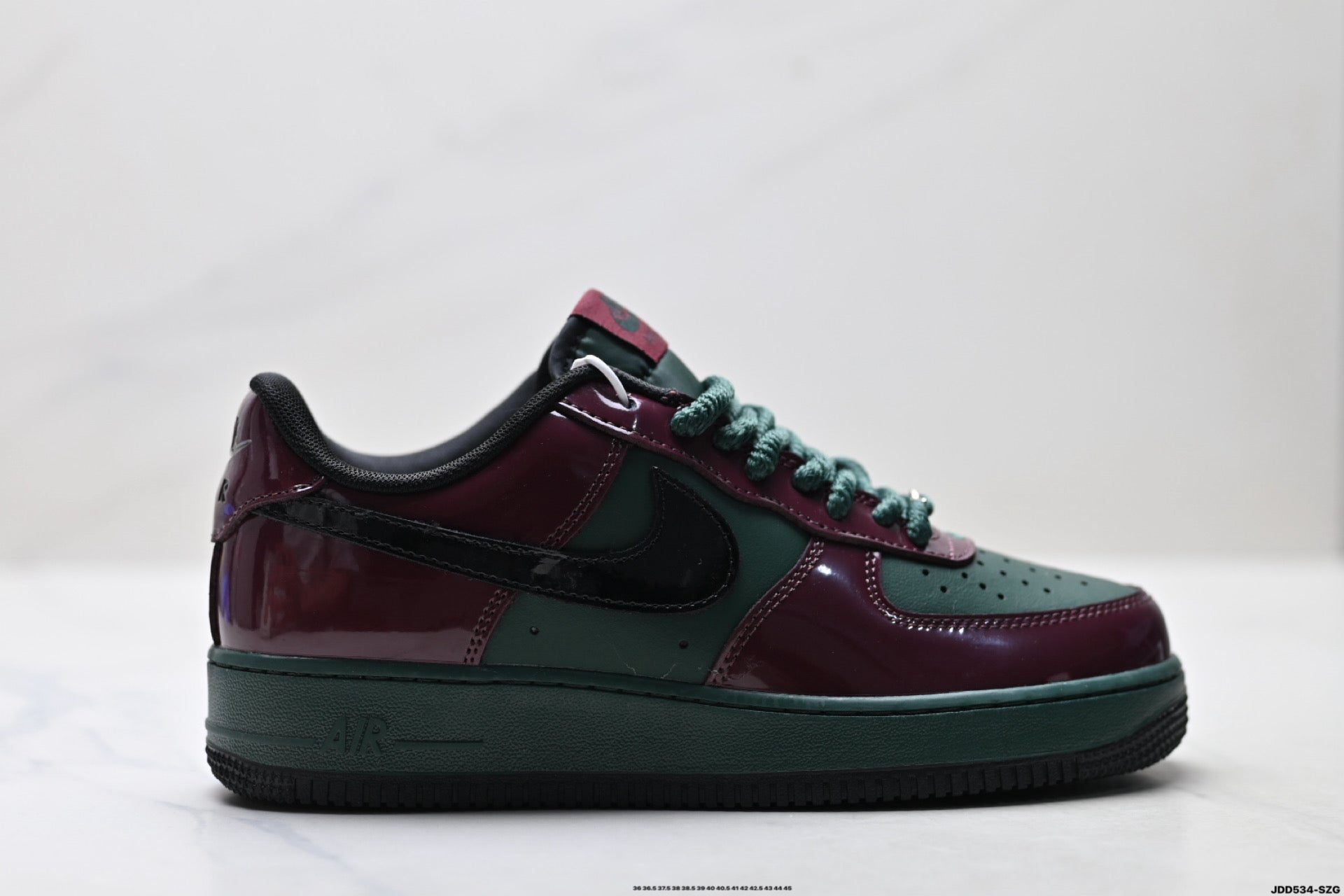 Nike Air Force 1 '07 – Low Top Classic Sneaker  IX4088-352