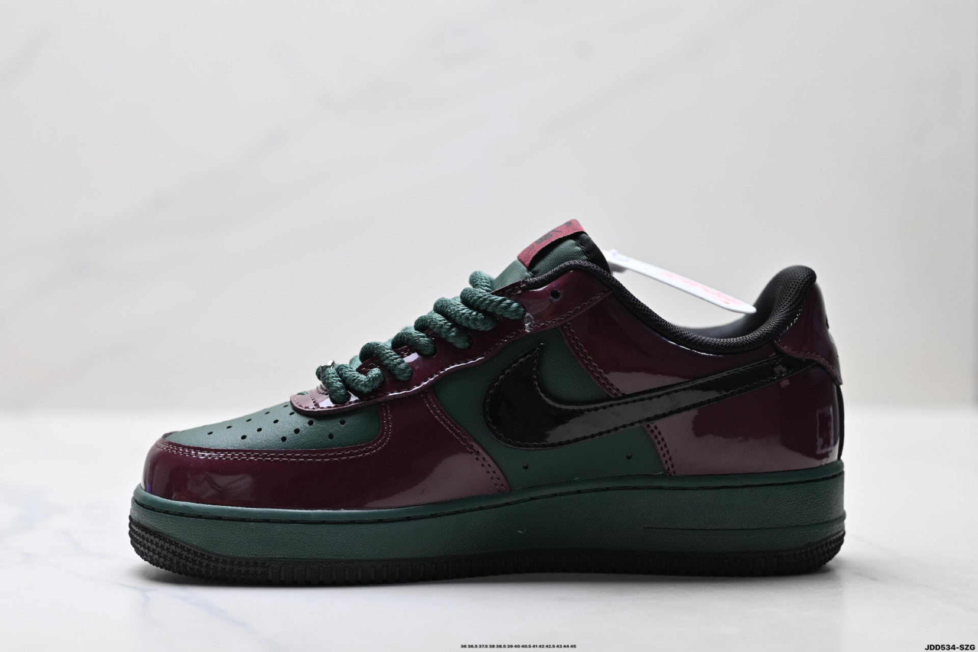 Nike Air Force 1 '07 – Low Top Classic Sneaker  IX4088-352