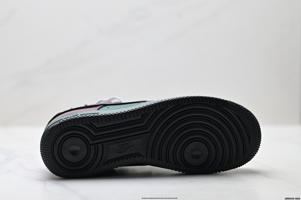Nike Air Force 1 '07 – Low Top Classic Sneaker  IX4088-352