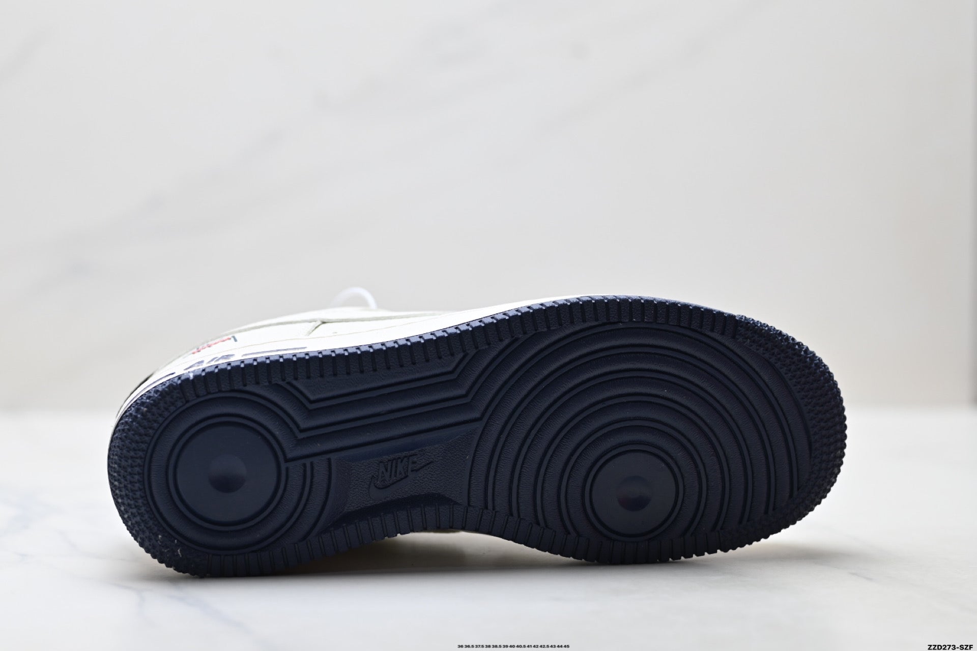 Nike Air Force 1 '07 LV8 – Low Top Sneaker HO7788-101