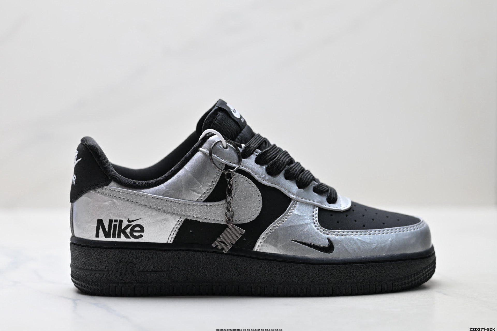 Nike Air Force 1 '07 – Low Top Classic Sneaker RJ1988-008