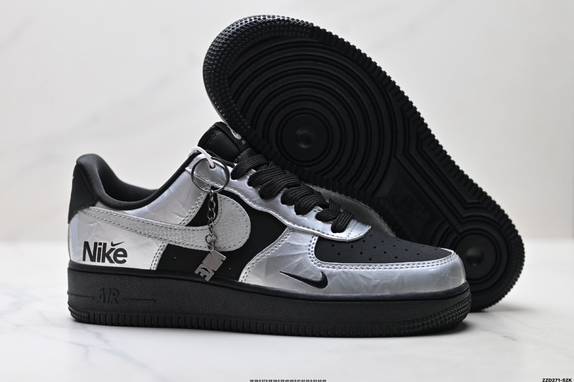 Nike Air Force 1 '07 – Low Top Classic Sneaker RJ1988-008