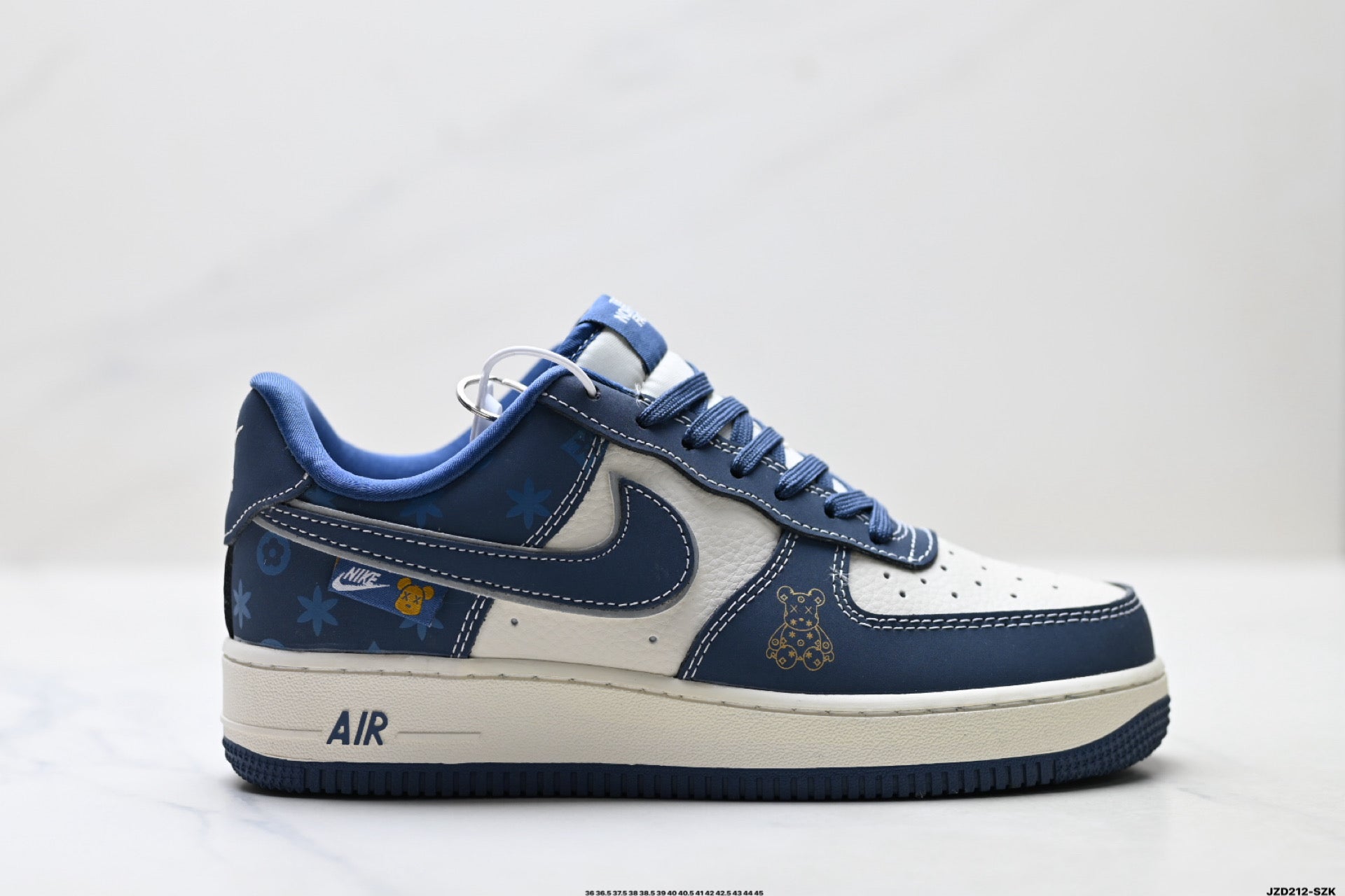 Nike Air Force 1 '07 – Low Top Classic SneakerKK1988-053