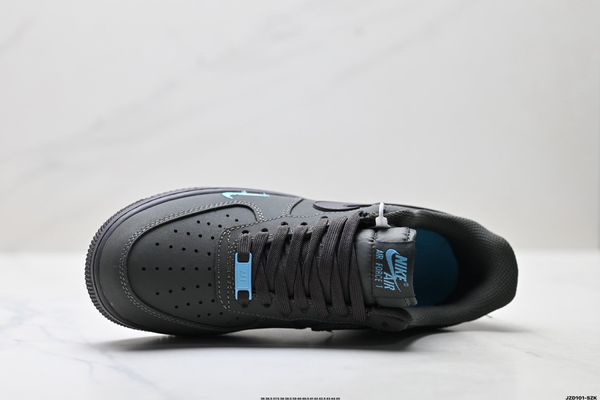 Nike Air Force 1 '07 – Low Top Classic Sneaker IV4682-060