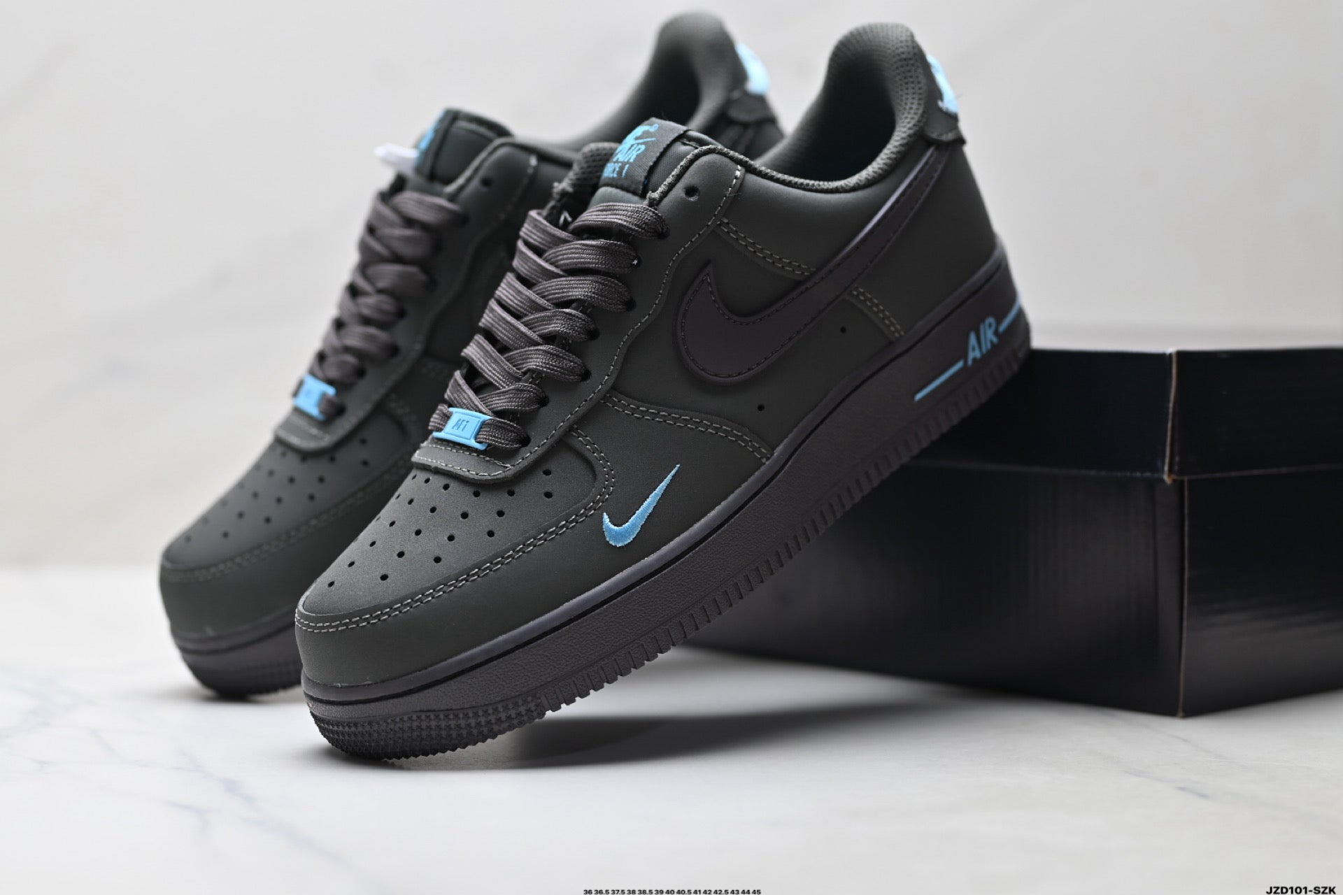 Nike Air Force 1 '07 – Low Top Classic Sneaker IV4682-060