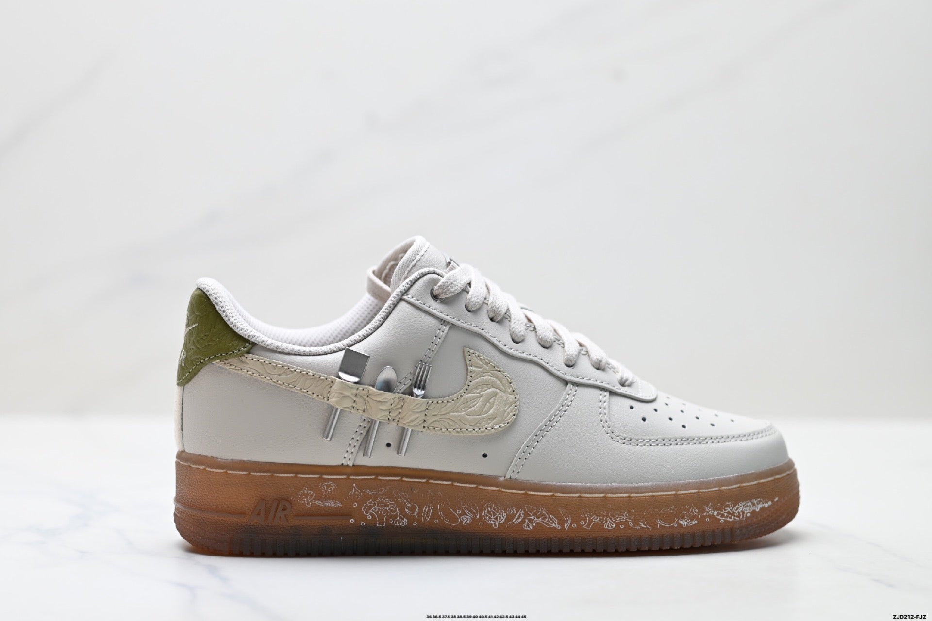 Nike Air Force 1 '07 – Low Top Classic Sneaker lO7688-921