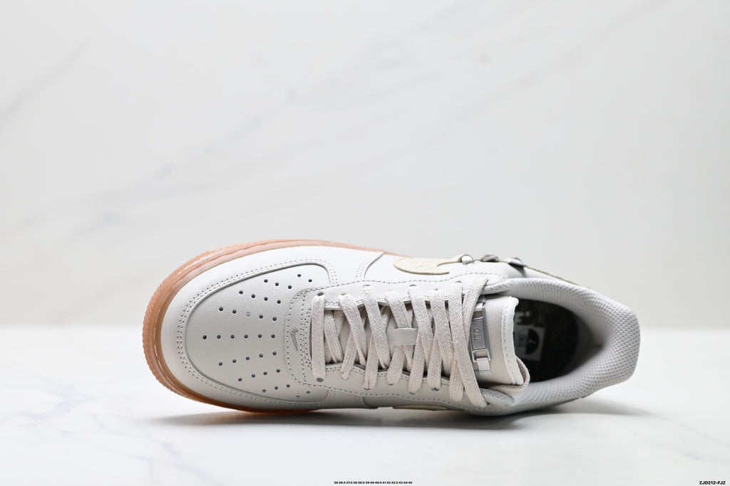 Nike Air Force 1 '07 – Low Top Classic Sneaker lO7688-921