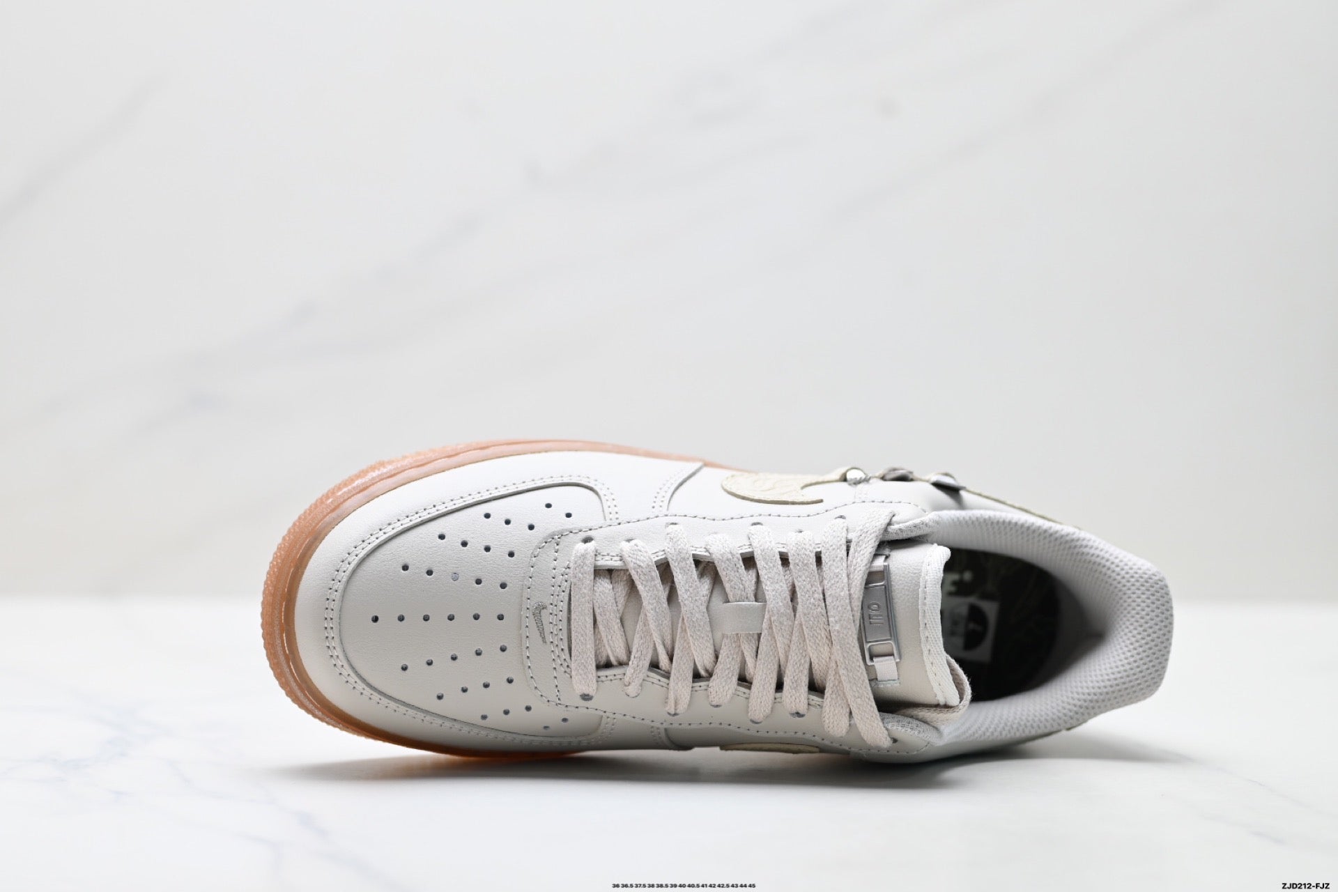 Nike Air Force 1 '07 – Low Top Classic Sneaker lO7688-921